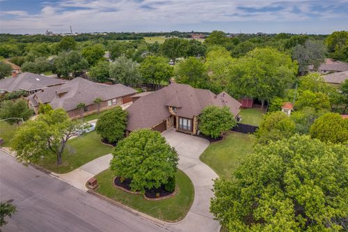 809 Longridge Drive, Denton, TX, 76205 | Card Image