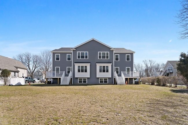 17 - 17 Monroe St, House attached with 3 bedrooms, 3 bathrooms and 4 parking in Norwood MA | Image 35