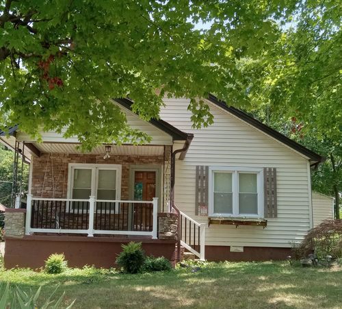 952 N Brown St, Springfield, TN, 37172-3313 | Card Image