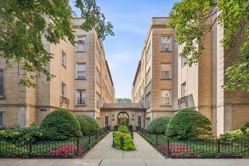 3a-1733 W Balmoral Ave, Chicago, IL, 60640-1146 | Card Image