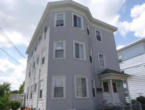 29 Stearns St, Pawtucket, RI, 02861-1130 | Card Image