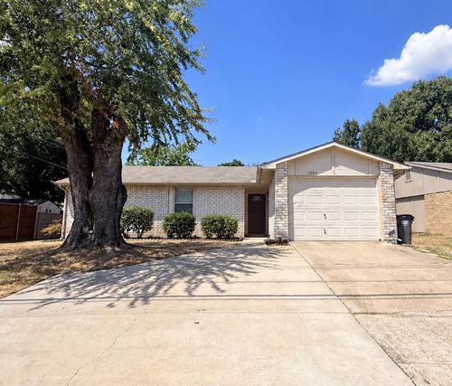 1008 S Jupiter Rd, Allen, TX, 75002-4013 | Card Image