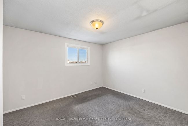 823 Datzell Lane, Condo with 3 bedrooms, 2 bathrooms and 1 parking in Kingston ON | Image 17