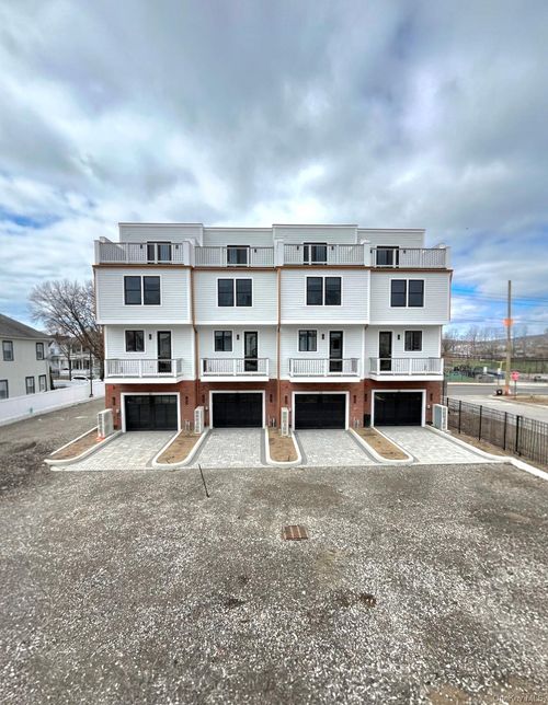 32 Andrews Ln, Sleepy Hollow, NY, 10591-2220 | Card Image