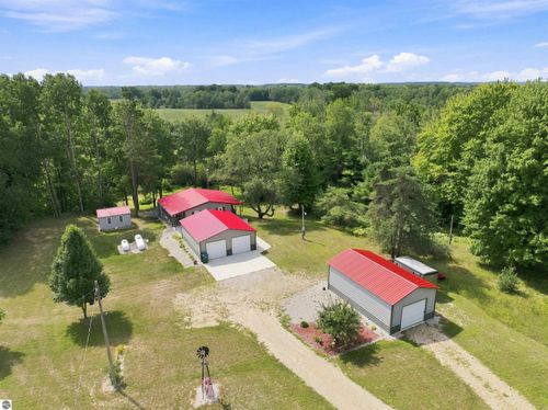 2137 W Rainbow Road, McBain, MI, 49657 | Card Image