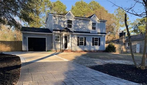 406 Vanguard St, Hope Mills, NC, 28348-9621 | Card Image