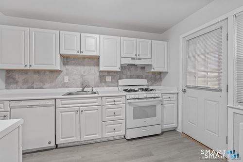 c-321 Hamilton Ave, Stamford, CT, 06902-3586 | Card Image