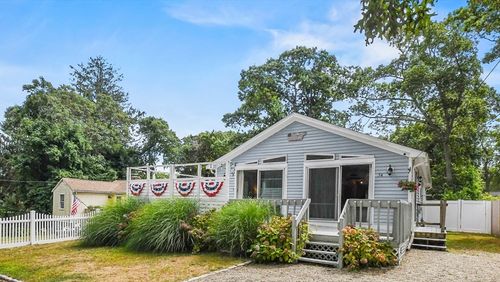 54 Hillside Ave, North Falmouth, MA, 02556-2622 | Card Image