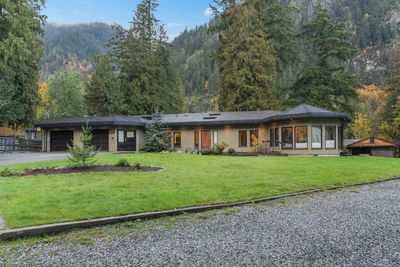 63565 Gagnon Pl, House other with 3 bedrooms, 3 bathrooms and 6 parking in Hope BC | Image 1