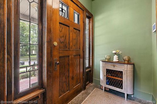 3417 Seminole St, Detroit, MI, 48214-1859 | Card Image