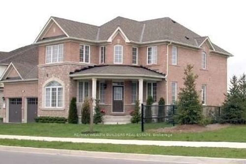 8 Pecan Dr, Brampton, ON, L6P2J8 | Card Image