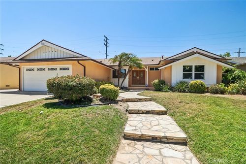17956 Tribune Pl, Granada Hills, CA, 91344-4419 | Card Image