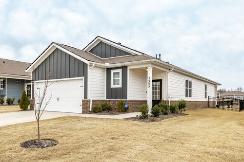 7355 Lang Ave, White House, TN, 37188-2330 | Card Image