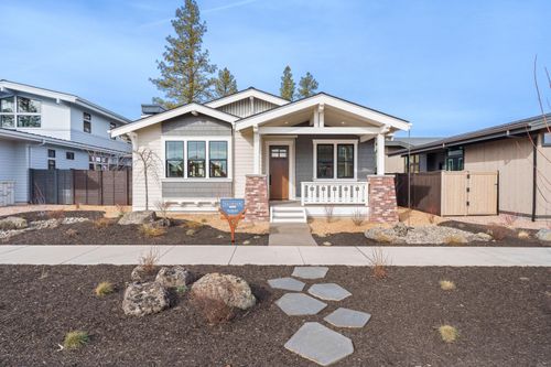 264-3330 Nw Leavitt Ln, Bend, OR, 97703-1155 | Card Image