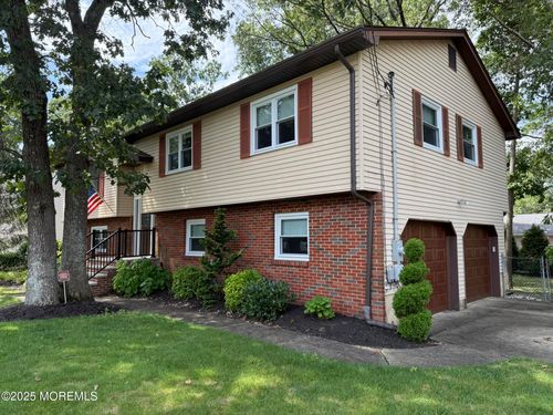 639 Elwood St, Forked River, NJ, 08731-2105 | Card Image