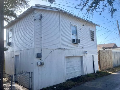 4908 Avenue Q 1/2, Galveston, TX, 77551-5267 | Card Image