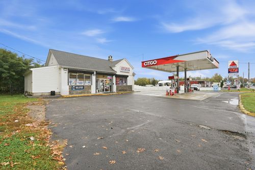 321 Main St, Agawam, MA, 01001 | Card Image