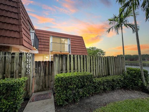9963 Nw 6th Ct, Plantation, FL, 33324-4944 | Card Image