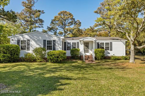 169 Nelson St, Harkers Island, NC, 28531-9682 | Card Image