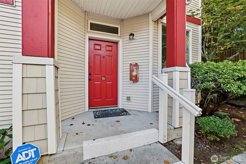 c104-14818 29th Ave W, Lynnwood, WA, 98087-2469 | Card Image