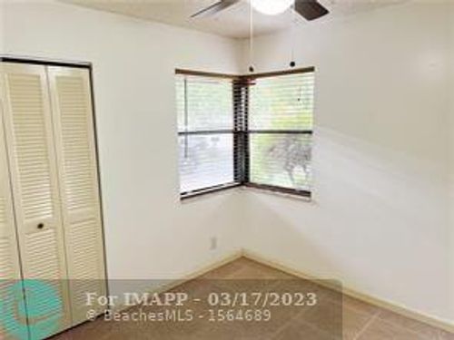1250 Ne 40th St, Pompano Beach, FL, 33064-6121 | Card Image