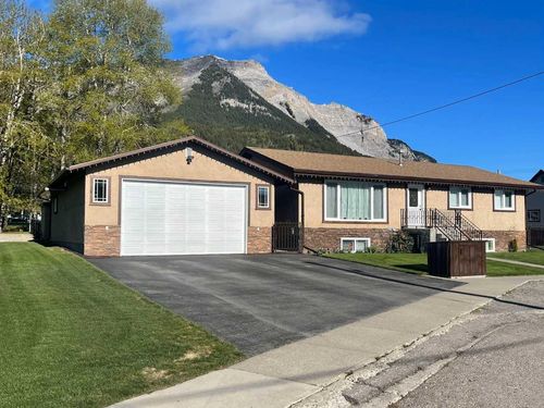 22822 8 Avenue, Hillcrest, AB, T0K1C0 | Card Image