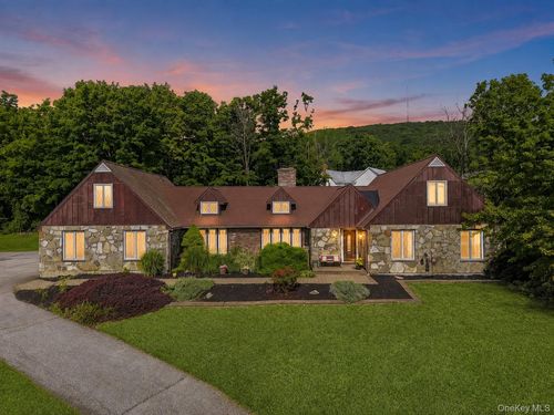 14 Lisa Dr, Highland, NY, 12528-2208 | Card Image