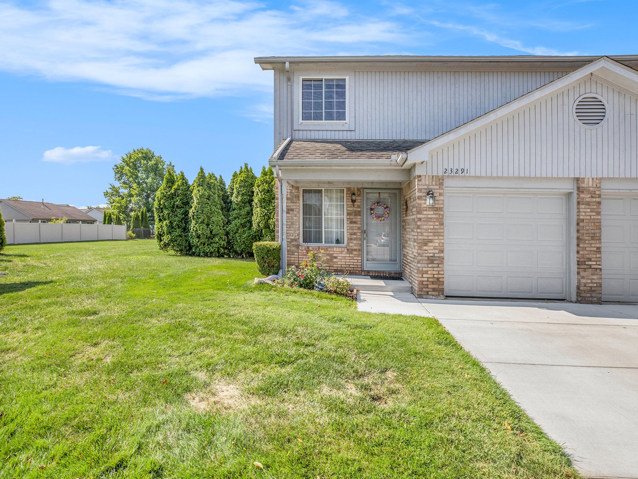 Stiles Ct, Trenton, MI 48183