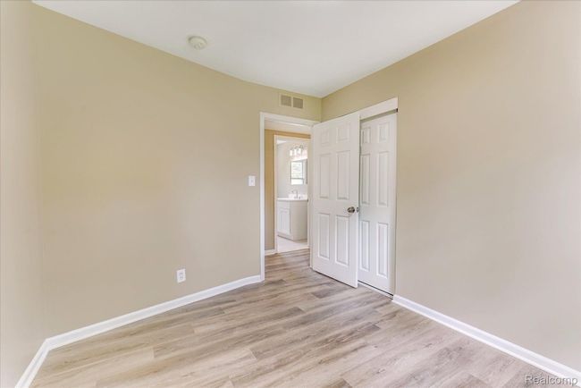 2365 Middlebelt Rd, House other with 4 bedrooms, 2 bathrooms and null parking in West Bloomfield MI | Image 35