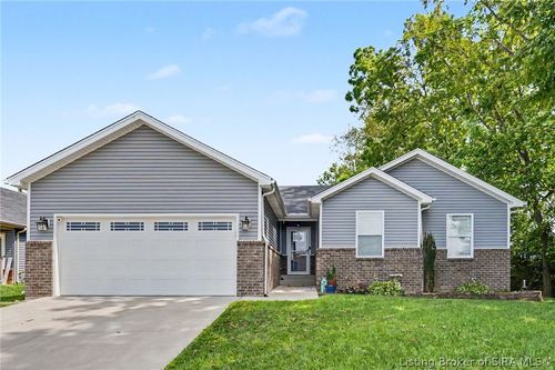 8923 Woodford Dr, Charlestown, IN, 47111-1067 | Card Image