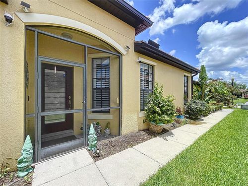 5657 Sunset Falls Dr, APOLLO BEACH, FL, 33572-3112 | Card Image