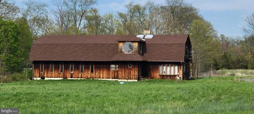 330 Mount Airy Harbourton Rd, Lambertville, NJ, 08530-3207 | Card Image