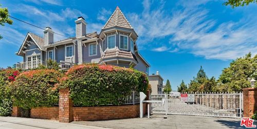 11-18135 Burbank Blvd, Tarzana, CA, 91356 | Card Image
