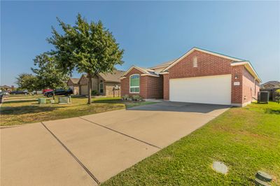 6612 Tejas Drive, House other with 3 bedrooms, 2 bathrooms and 2 parking in Woodway TX | Image 3