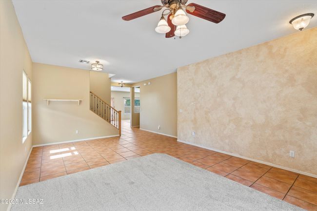 Living Area | Image 10