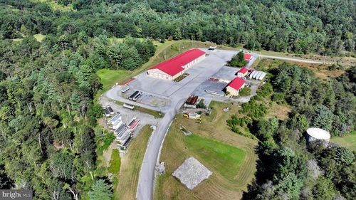 1942 Pappys Ln, Orwigsburg, PA, 17961-2412 | Card Image