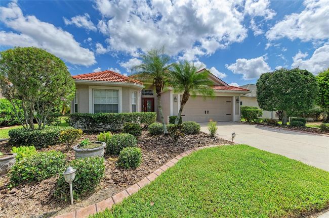 8906 Stone Harbour Loop, House other with 3 bedrooms, 2 bathrooms and null parking in BRADENTON FL | Image 7