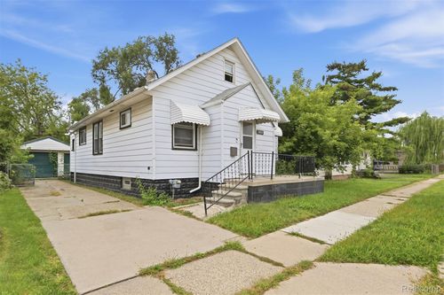 23823 Piper Ave, Eastpointe, MI, 48021-1788 | Card Image