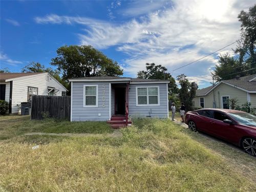 5704 Pickfair Cir, Dallas, TX, 75235-6114 | Card Image