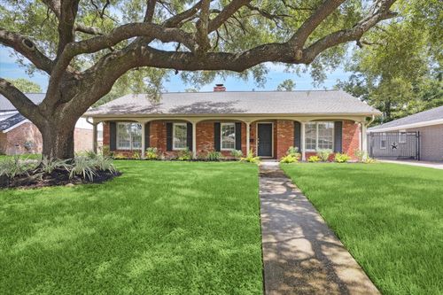 7210 Shavelson St, Houston, TX, 77055-7637 | Card Image