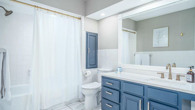 Bedroom 2 bath | Image 14