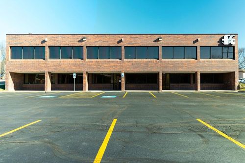 8675 W 96th St, Overland Park, KS, 66212-3316 | Card Image