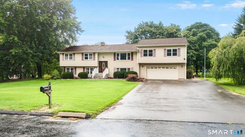 6 Ruta Dr, Northford, CT, 06472-1318 | Card Image