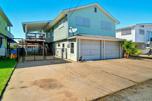 439 Pompano St, Bayou Vista, TX, 77563-2612 | Card Image