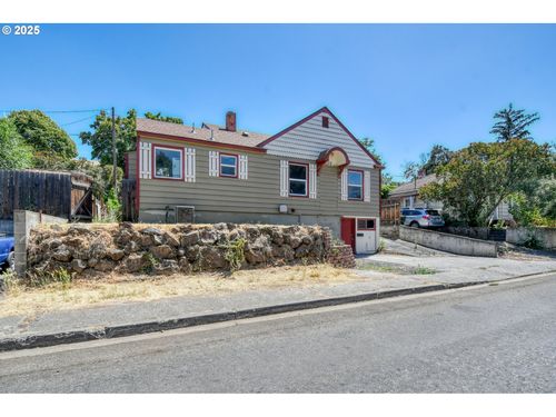 1108 Sw Goodwin Pl, Pendleton, OR, 97801-2642 | Card Image