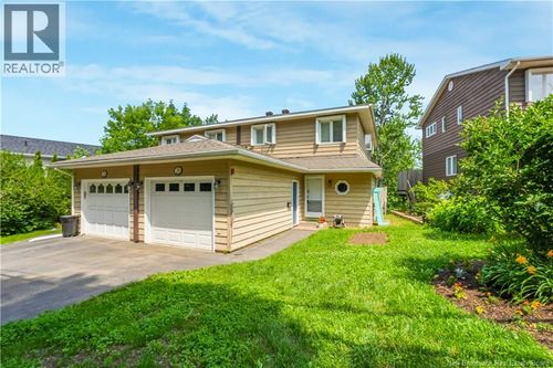29 Biggs St, Fredericton, NB, E3B6H8 | Card Image