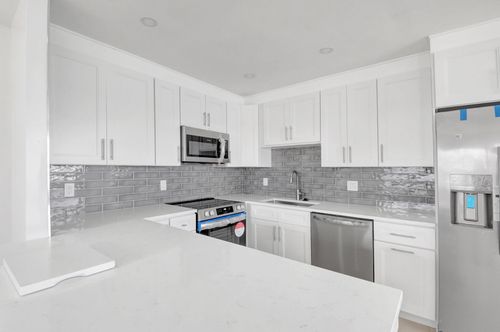 42 Valencia B, Delray Beach, FL, 33446-2025 | Card Image