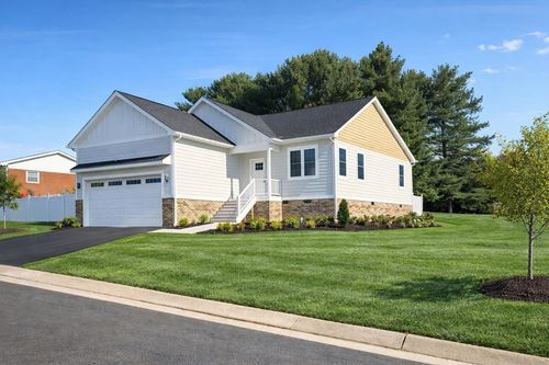 116 Fox Hill Dr, Staunton, VA, 24401-2617 | Card Image