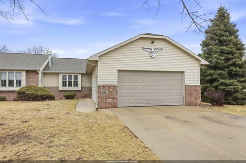 22 Spencer Village Court, GRAND CHUTE, WI, 54914 | Card Image