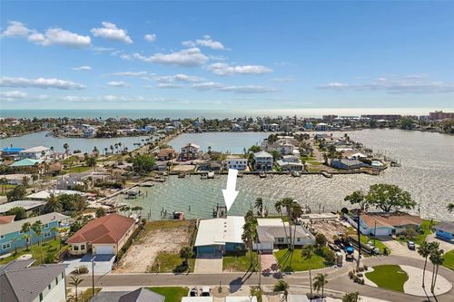 16108 5th St E, REDINGTON BEACH, FL, 33708-1616 | Card Image